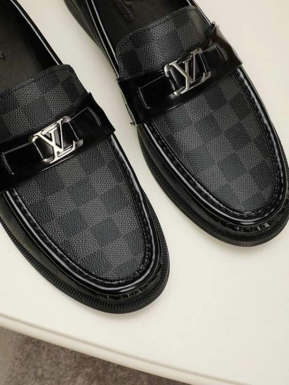 Picture of Louis Vuitton Shoes _SKULVsz38-44mnf055014326